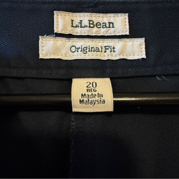 L.L. Bean Cargo Shorts Navy Women’s Size 20 Original Fit 100% Cotton High Rise - Picture 8 of 10